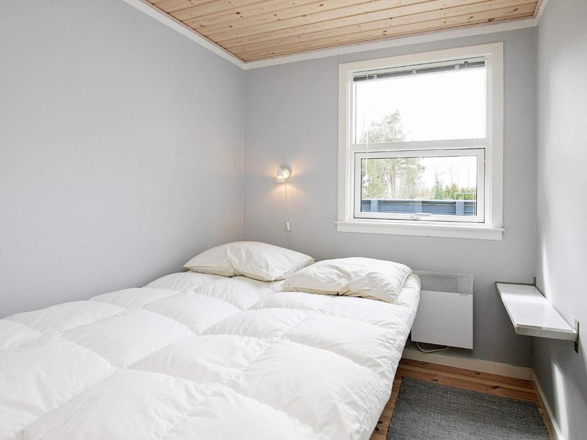 Three-Bedroom Holiday Home In Vaeggerlose 6 Bøtø By Exterior foto